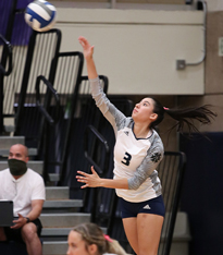 Karla Soto on the court in action